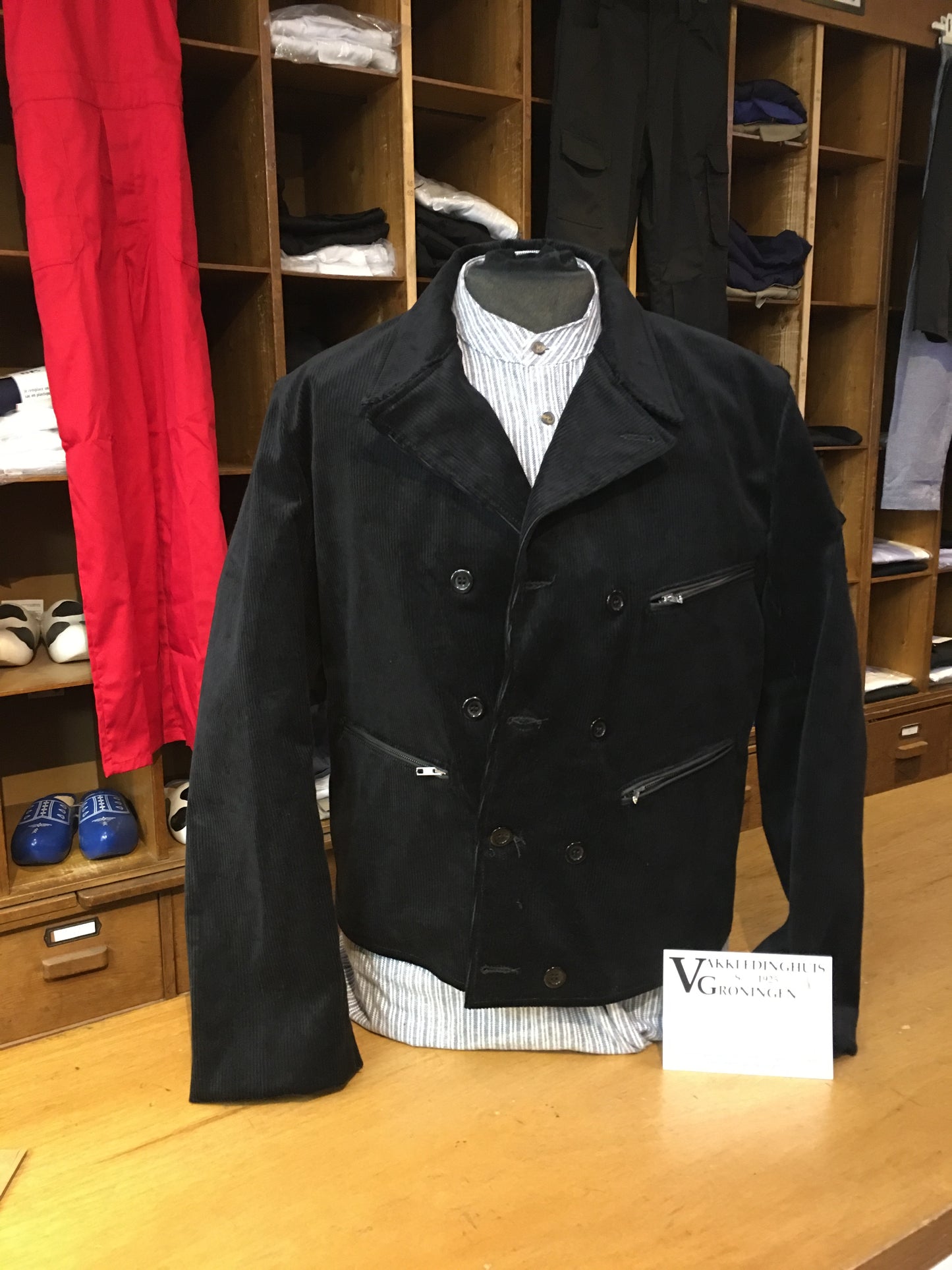 Klettervest. (kolenjasje, tuindersjasje, bodejasje "manchester" corduroy werkjasje)